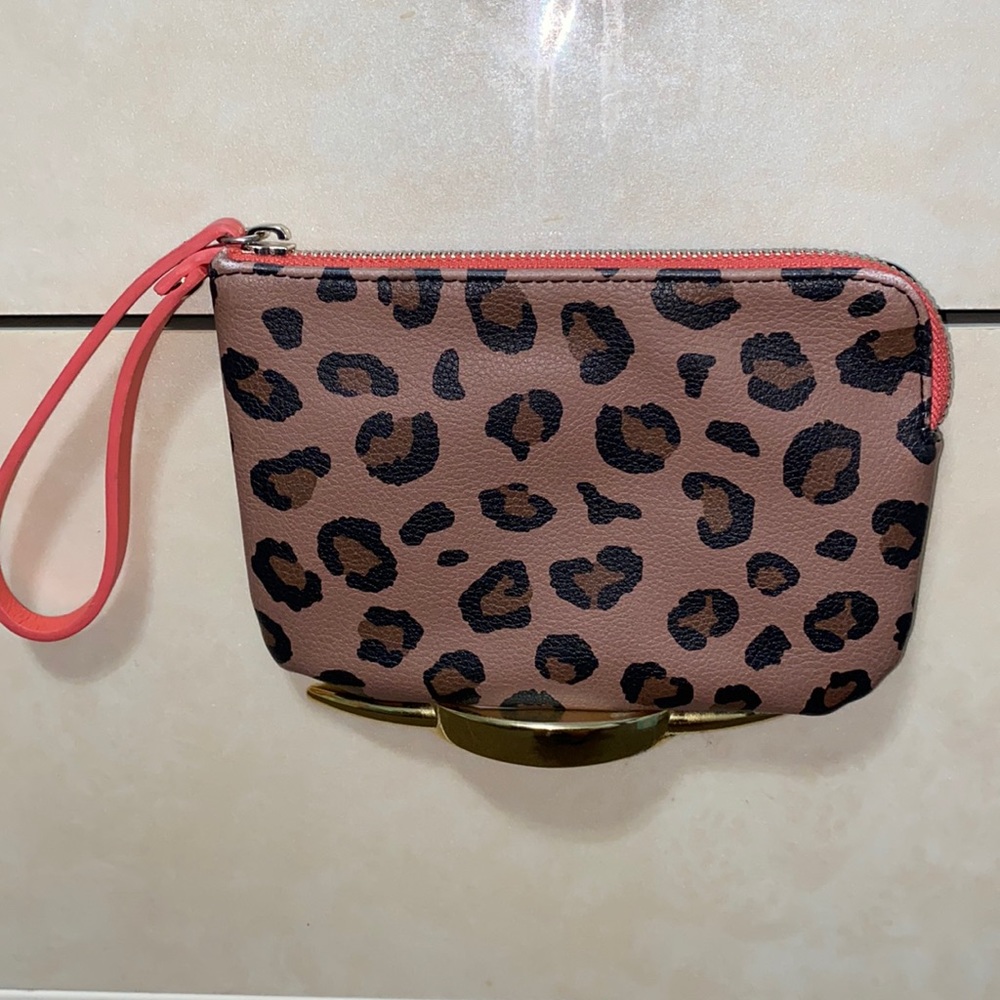 Wristlet wallet